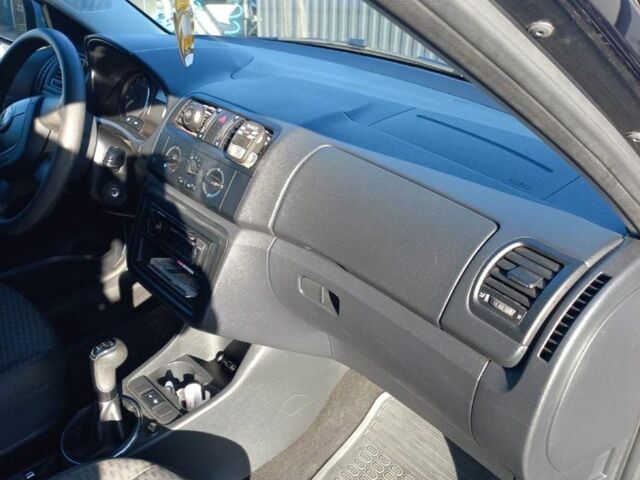 Синий Шкода Фабия, объемом двигателя 1.2 л и пробегом 3 тыс. км за 5600 $, фото 6 на Automoto.ua