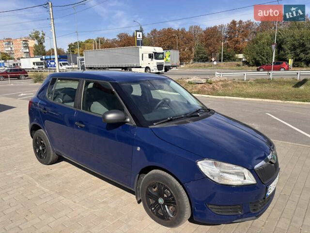Синий Шкода Фабия, объемом двигателя 1.6 л и пробегом 285 тыс. км за 4700 $, фото 12 на Automoto.ua