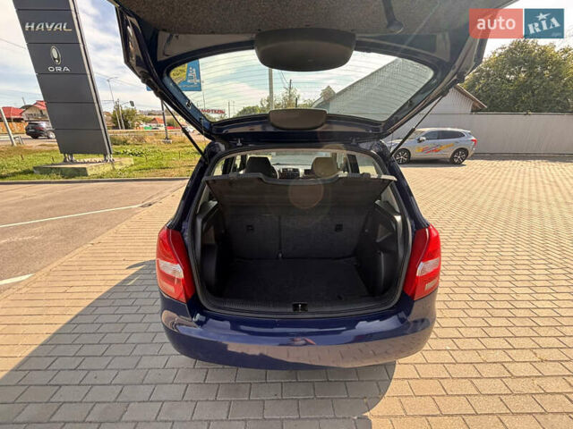 Синий Шкода Фабия, объемом двигателя 1.6 л и пробегом 285 тыс. км за 4700 $, фото 17 на Automoto.ua