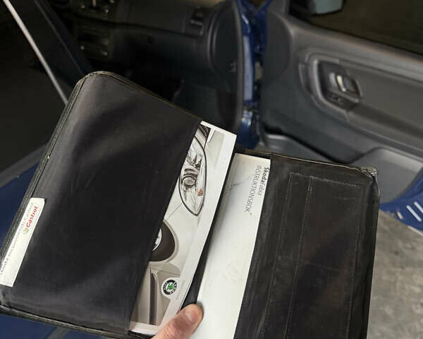 Синий Шкода Фабия, объемом двигателя 1.6 л и пробегом 234 тыс. км за 4800 $, фото 13 на Automoto.ua