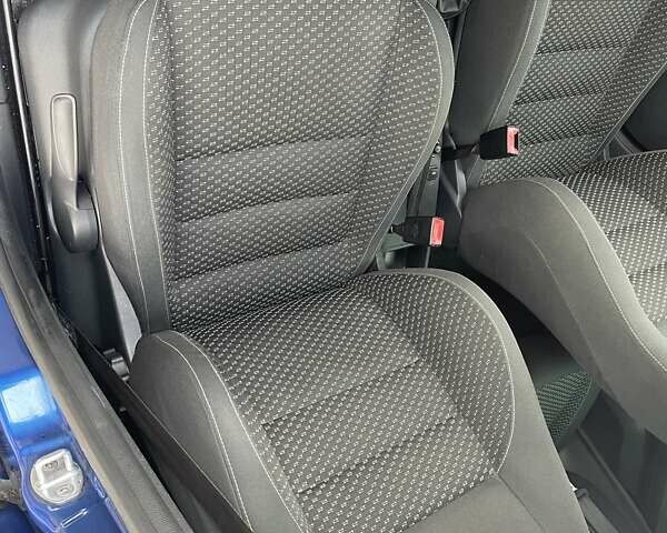 Синий Шкода Фабия, объемом двигателя 1.4 л и пробегом 142 тыс. км за 7899 $, фото 16 на Automoto.ua