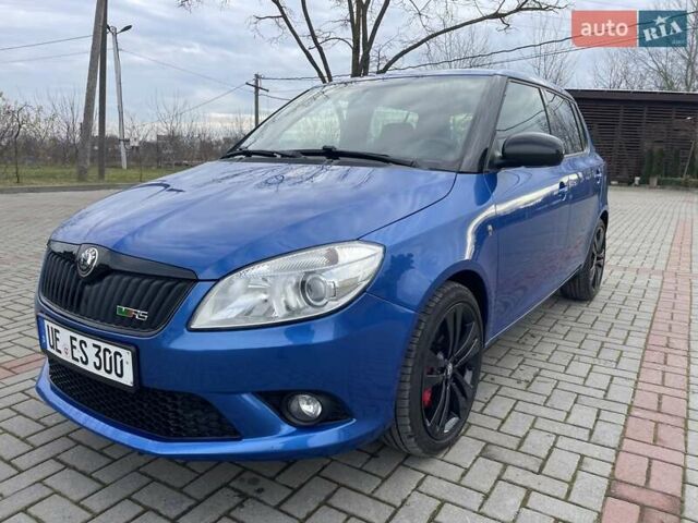 Синий Шкода Фабия, объемом двигателя 1.4 л и пробегом 142 тыс. км за 7899 $, фото 2 на Automoto.ua