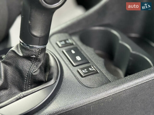 Синий Шкода Фабия, объемом двигателя 1.4 л и пробегом 212 тыс. км за 7950 $, фото 12 на Automoto.ua