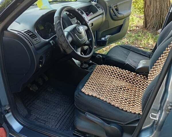 Синий Шкода Фабия, объемом двигателя 1.2 л и пробегом 237 тыс. км за 5200 $, фото 19 на Automoto.ua