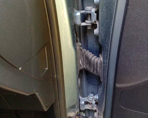 Синий Шкода Фабия, объемом двигателя 1.2 л и пробегом 237 тыс. км за 5200 $, фото 21 на Automoto.ua
