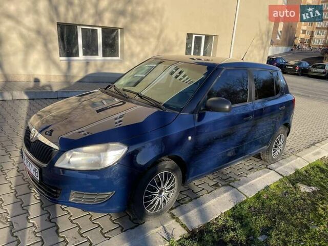 Синий Шкода Фабия, объемом двигателя 1.6 л и пробегом 241 тыс. км за 5100 $, фото 6 на Automoto.ua