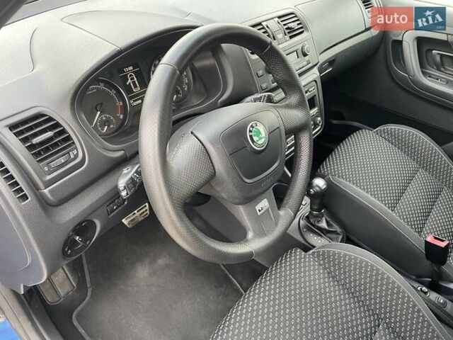 Синий Шкода Фабия, объемом двигателя 1.4 л и пробегом 142 тыс. км за 7899 $, фото 17 на Automoto.ua