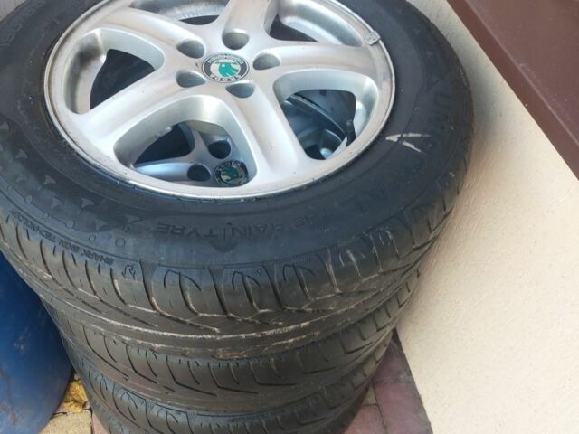 Синій Шкода Фабія, об'ємом двигуна 1.2 л та пробігом 15 тис. км за 4650 $, фото 9 на Automoto.ua