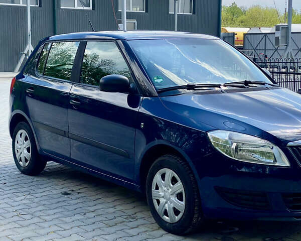 Синій Шкода Фабія, об'ємом двигуна 1.2 л та пробігом 190 тис. км за 6100 $, фото 2 на Automoto.ua