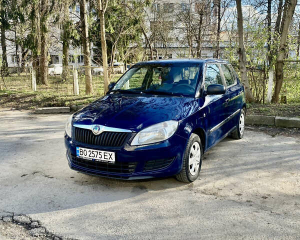 Синій Шкода Фабія, об'ємом двигуна 1.2 л та пробігом 190 тис. км за 6100 $, фото 5 на Automoto.ua