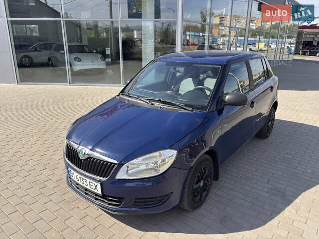 Синий Шкода Фабия, объемом двигателя 1.6 л и пробегом 285 тыс. км за 4700 $, фото 1 на Automoto.ua