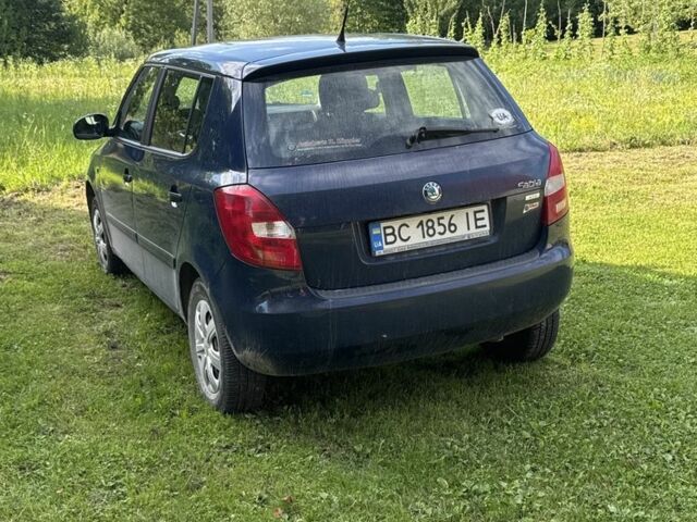 Синий Шкода Фабия, объемом двигателя 1.2 л и пробегом 248 тыс. км за 4100 $, фото 5 на Automoto.ua