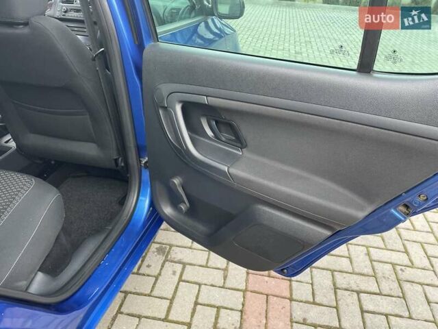 Синий Шкода Фабия, объемом двигателя 1.4 л и пробегом 142 тыс. км за 7899 $, фото 25 на Automoto.ua