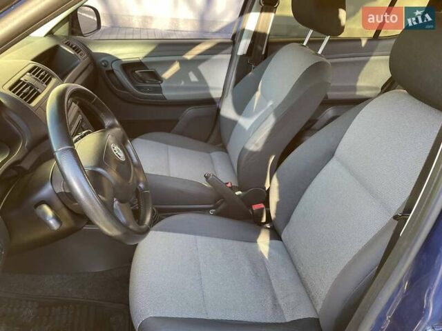 Синий Шкода Фабия, объемом двигателя 1.6 л и пробегом 241 тыс. км за 5100 $, фото 10 на Automoto.ua