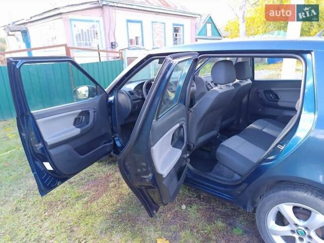 Синій Шкода Фабія, об'ємом двигуна 1.6 л та пробігом 345 тис. км за 5200 $, фото 4 на Automoto.ua