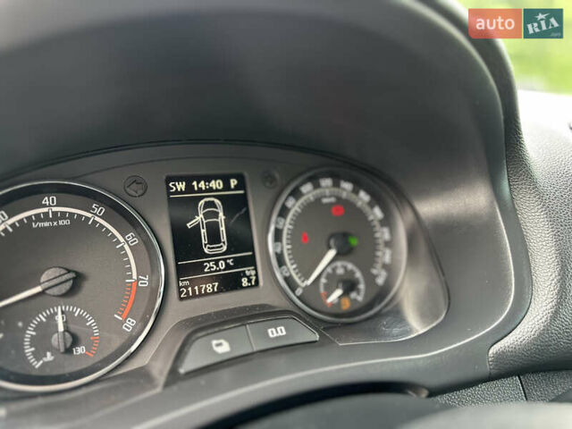 Синий Шкода Фабия, объемом двигателя 1.4 л и пробегом 212 тыс. км за 7950 $, фото 17 на Automoto.ua