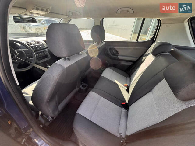 Синий Шкода Фабия, объемом двигателя 1.6 л и пробегом 285 тыс. км за 4700 $, фото 15 на Automoto.ua