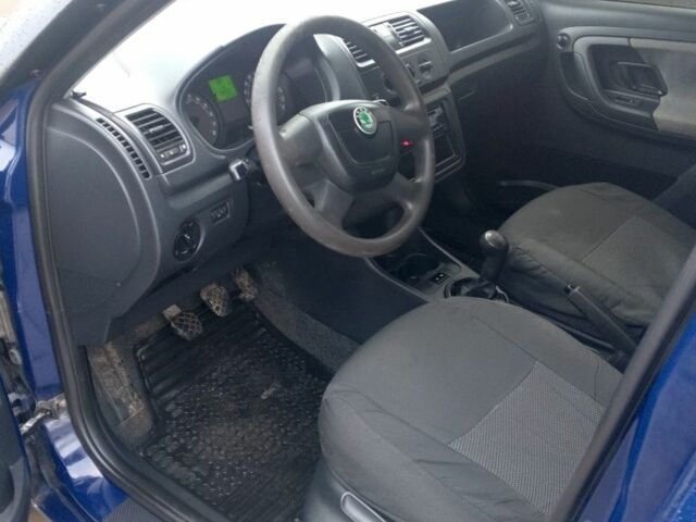 Синий Шкода Фабия, объемом двигателя 1.6 л и пробегом 217 тыс. км за 5200 $, фото 14 на Automoto.ua