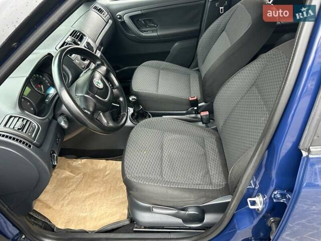 Синий Шкода Фабия, объемом двигателя 1.39 л и пробегом 260 тыс. км за 4200 $, фото 7 на Automoto.ua