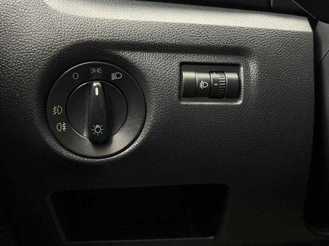 Шкода Фабія 2012 у Львові на Automoto.ua Синій Шкода Фабія, об'ємом двигуна 1.4 л та пробігом 250 тис. км за 6150 $, фото 19 на Automoto.ua