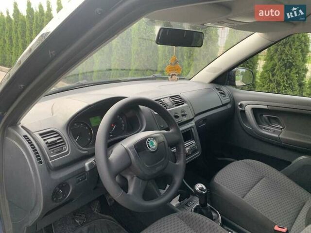 Синий Шкода Фабия, объемом двигателя 1.39 л и пробегом 186 тыс. км за 6200 $, фото 1 на Automoto.ua