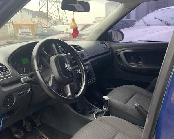 Синий Шкода Фабия, объемом двигателя 1.2 л и пробегом 298 тыс. км за 3600 $, фото 5 на Automoto.ua