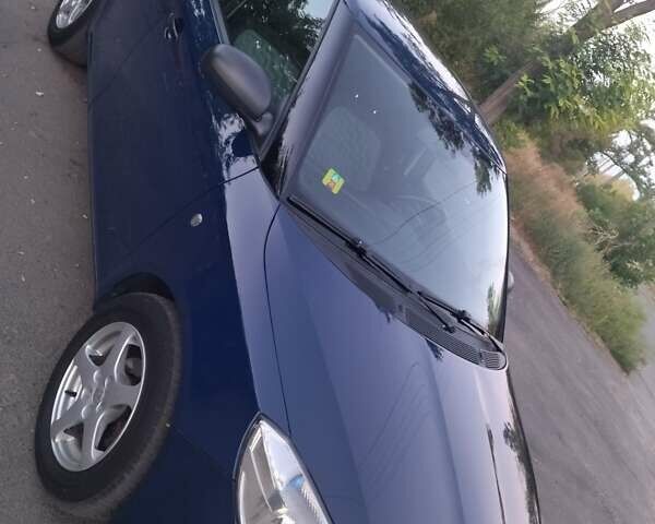 Синий Шкода Фабия, объемом двигателя 1.6 л и пробегом 237 тыс. км за 6000 $, фото 11 на Automoto.ua