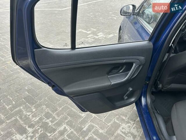 Синий Шкода Фабия, объемом двигателя 1.39 л и пробегом 260 тыс. км за 4200 $, фото 10 на Automoto.ua