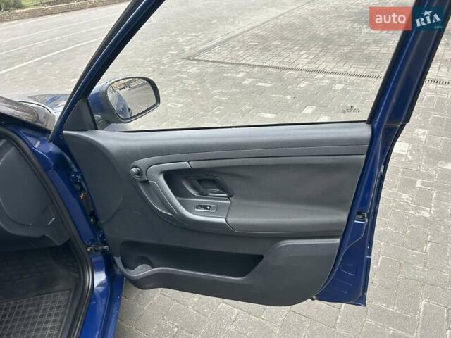 Синий Шкода Фабия, объемом двигателя 1.39 л и пробегом 260 тыс. км за 4200 $, фото 15 на Automoto.ua