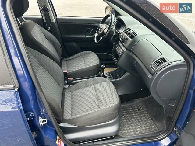 Синий Шкода Фабия, объемом двигателя 1.39 л и пробегом 260 тыс. км за 4200 $, фото 14 на Automoto.ua