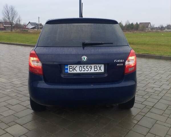 Синий Шкода Фабия, объемом двигателя 1.6 л и пробегом 279 тыс. км за 5200 $, фото 6 на Automoto.ua