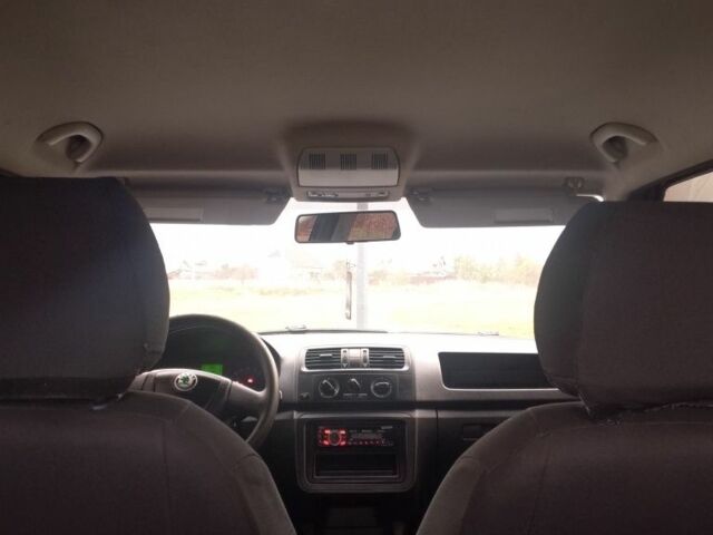 Синий Шкода Фабия, объемом двигателя 1.6 л и пробегом 217 тыс. км за 5200 $, фото 16 на Automoto.ua