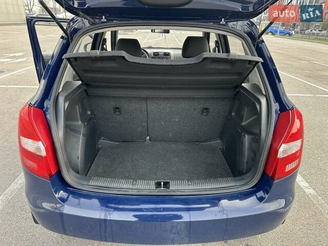 Синий Шкода Фабия, объемом двигателя 1.39 л и пробегом 89 тыс. км за 6400 $, фото 4 на Automoto.ua