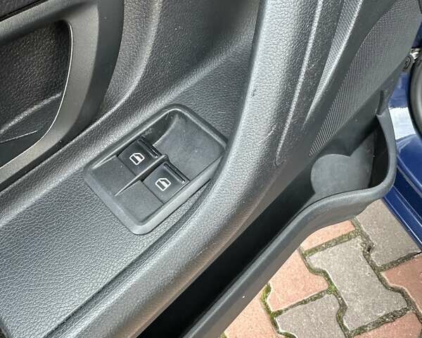 Синий Шкода Фабия, объемом двигателя 1.39 л и пробегом 89 тыс. км за 6400 $, фото 6 на Automoto.ua