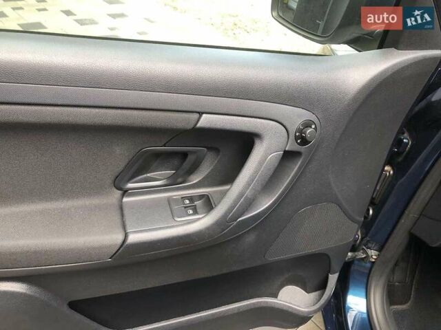 Синий Шкода Фабия, объемом двигателя 1.2 л и пробегом 162 тыс. км за 5950 $, фото 8 на Automoto.ua