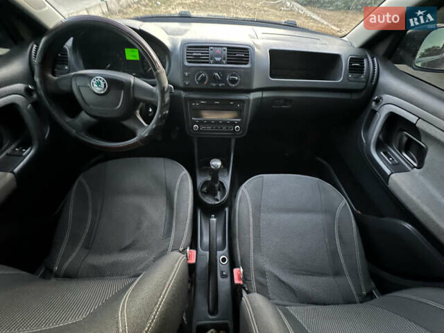 Шкода Фабия 2012 в Новой Одессе на Automoto.ua Синий Шкода Фабия, объемом двигателя 1.6 л и пробегом 280 тыс. км за 5000 $, фото 5 на Automoto.ua