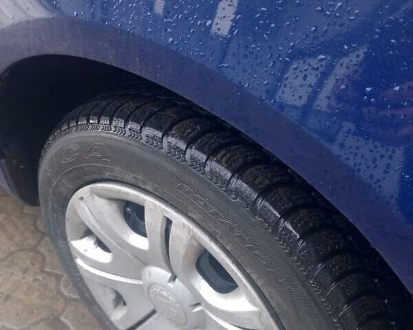 Синий Шкода Фабия, объемом двигателя 1.6 л и пробегом 279 тыс. км за 5200 $, фото 17 на Automoto.ua