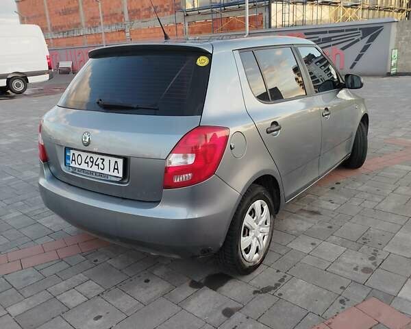 Синий Шкода Фабия, объемом двигателя 1.2 л и пробегом 250 тыс. км за 5500 $, фото 1 на Automoto.ua