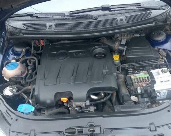 Синий Шкода Фабия, объемом двигателя 1.6 л и пробегом 279 тыс. км за 5200 $, фото 16 на Automoto.ua