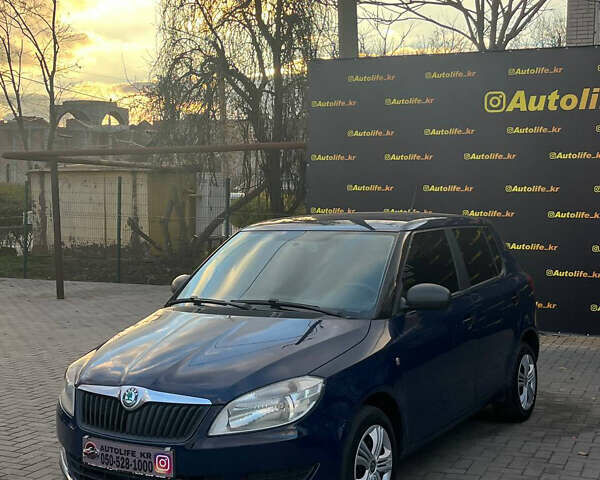 Синий Шкода Фабия, объемом двигателя 1.6 л и пробегом 240 тыс. км за 5900 $, фото 1 на Automoto.ua