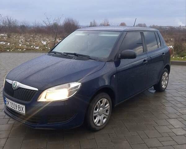 Синий Шкода Фабия, объемом двигателя 1.6 л и пробегом 279 тыс. км за 5200 $, фото 1 на Automoto.ua