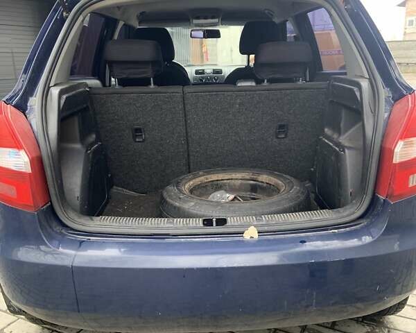 Синий Шкода Фабия, объемом двигателя 1.2 л и пробегом 298 тыс. км за 3600 $, фото 3 на Automoto.ua