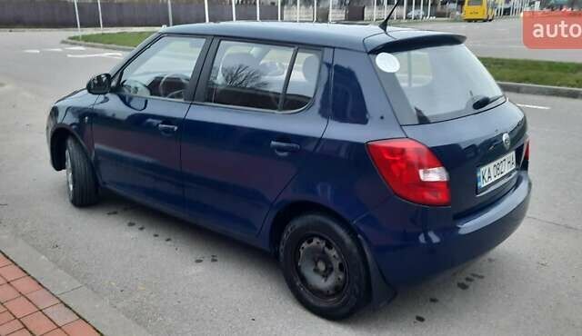 Синий Шкода Фабия, объемом двигателя 1.39 л и пробегом 173 тыс. км за 5550 $, фото 15 на Automoto.ua