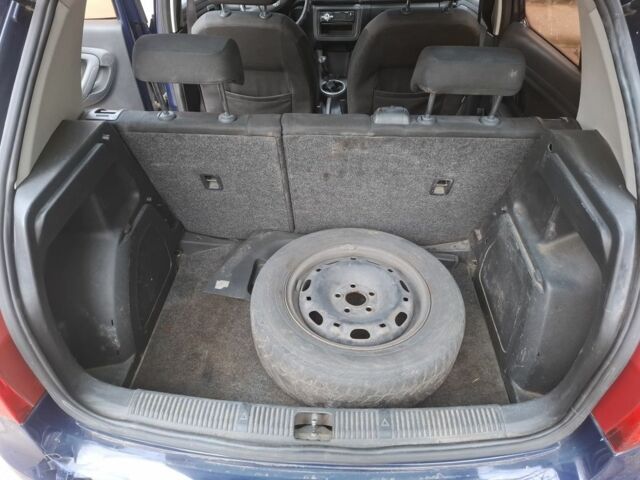 Синій Шкода Фабія, об'ємом двигуна 1.4 л та пробігом 250 тис. км за 1900 $, фото 12 на Automoto.ua