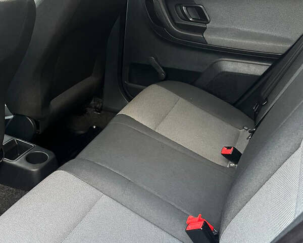 Синий Шкода Фабия, объемом двигателя 1.6 л и пробегом 240 тыс. км за 5900 $, фото 13 на Automoto.ua