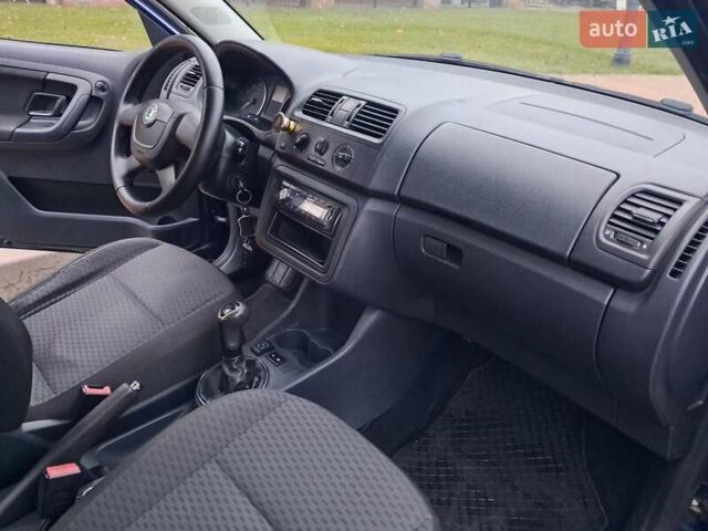 Синий Шкода Фабия, объемом двигателя 1.39 л и пробегом 173 тыс. км за 5550 $, фото 11 на Automoto.ua