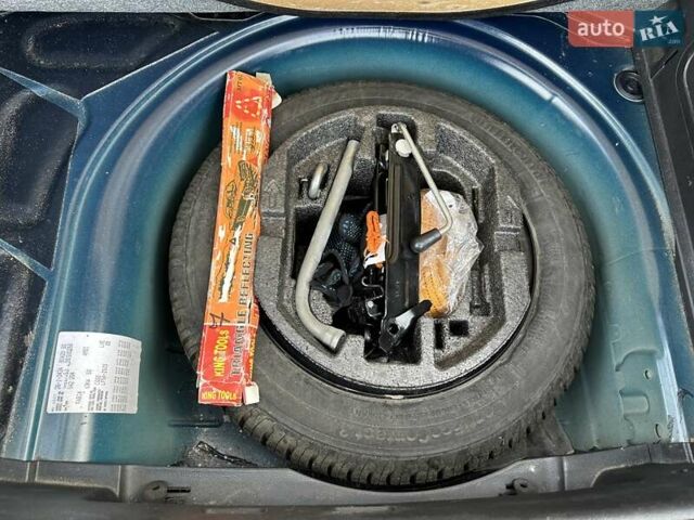 Синий Шкода Фабия, объемом двигателя 1.39 л и пробегом 89 тыс. км за 6400 $, фото 8 на Automoto.ua