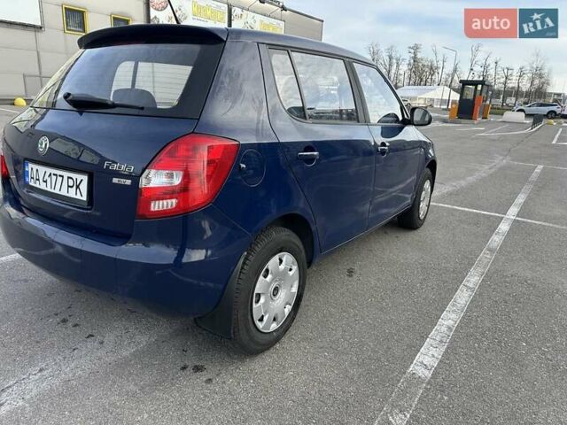 Синий Шкода Фабия, объемом двигателя 1.39 л и пробегом 89 тыс. км за 6400 $, фото 2 на Automoto.ua
