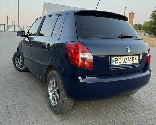 Шкода Фабия 2012 в Новой Одессе на Automoto.ua Синий Шкода Фабия, объемом двигателя 1.6 л и пробегом 280 тыс. км за 5000 $, фото 3 на Automoto.ua