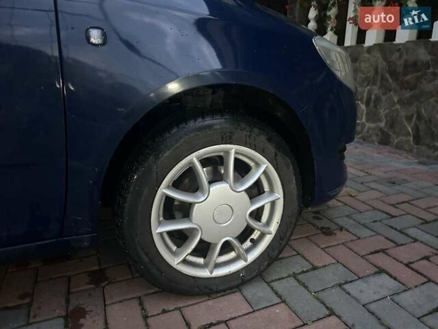 Синий Шкода Фабия, объемом двигателя 1.2 л и пробегом 203 тыс. км за 6000 $, фото 7 на Automoto.ua
